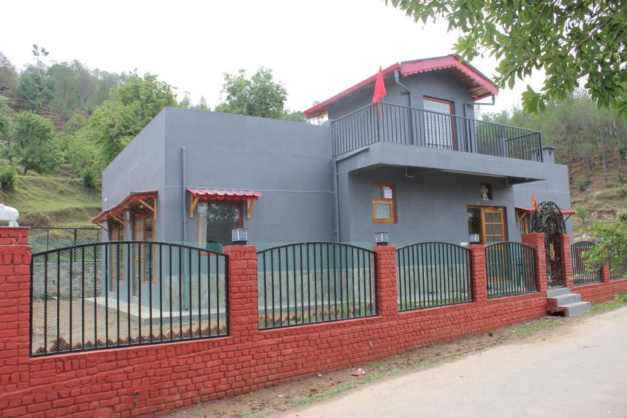 Winter Woods Cottages - 3-Bedroom Homestay Shitlakhet Exteriér fotografie